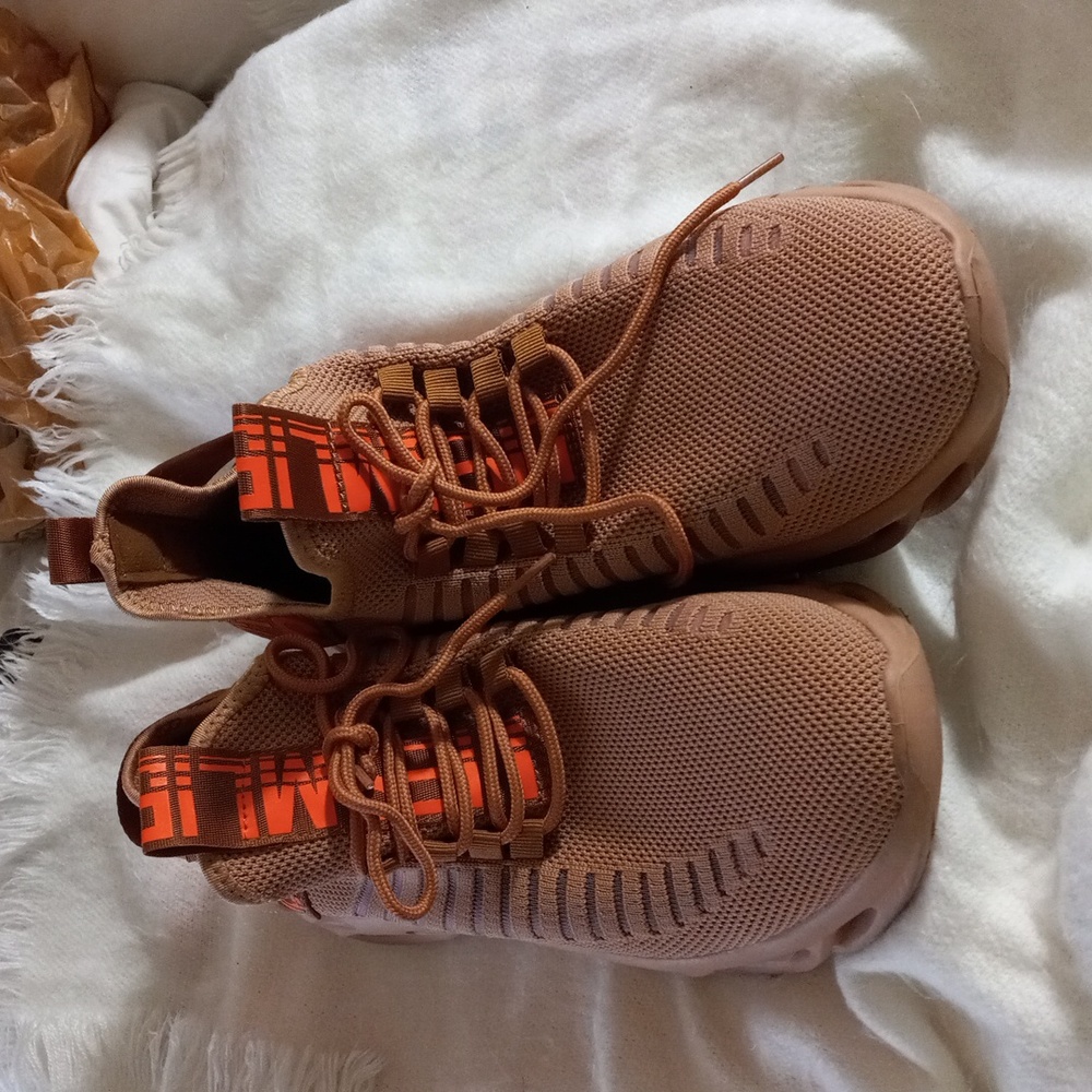 Liesmlies Sneakers Running Shoes Tan Sz 44 Lace Up